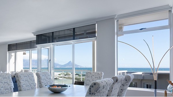 佛山樓上樓門(mén)窗廠家的高端門(mén)窗價(jià)格怎么樣？