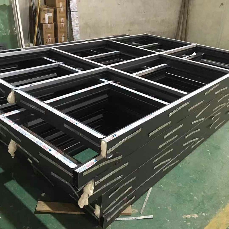 嚴(yán)嚴(yán)冬日里選擇保暖的鋁木復(fù)合門窗有多重要？