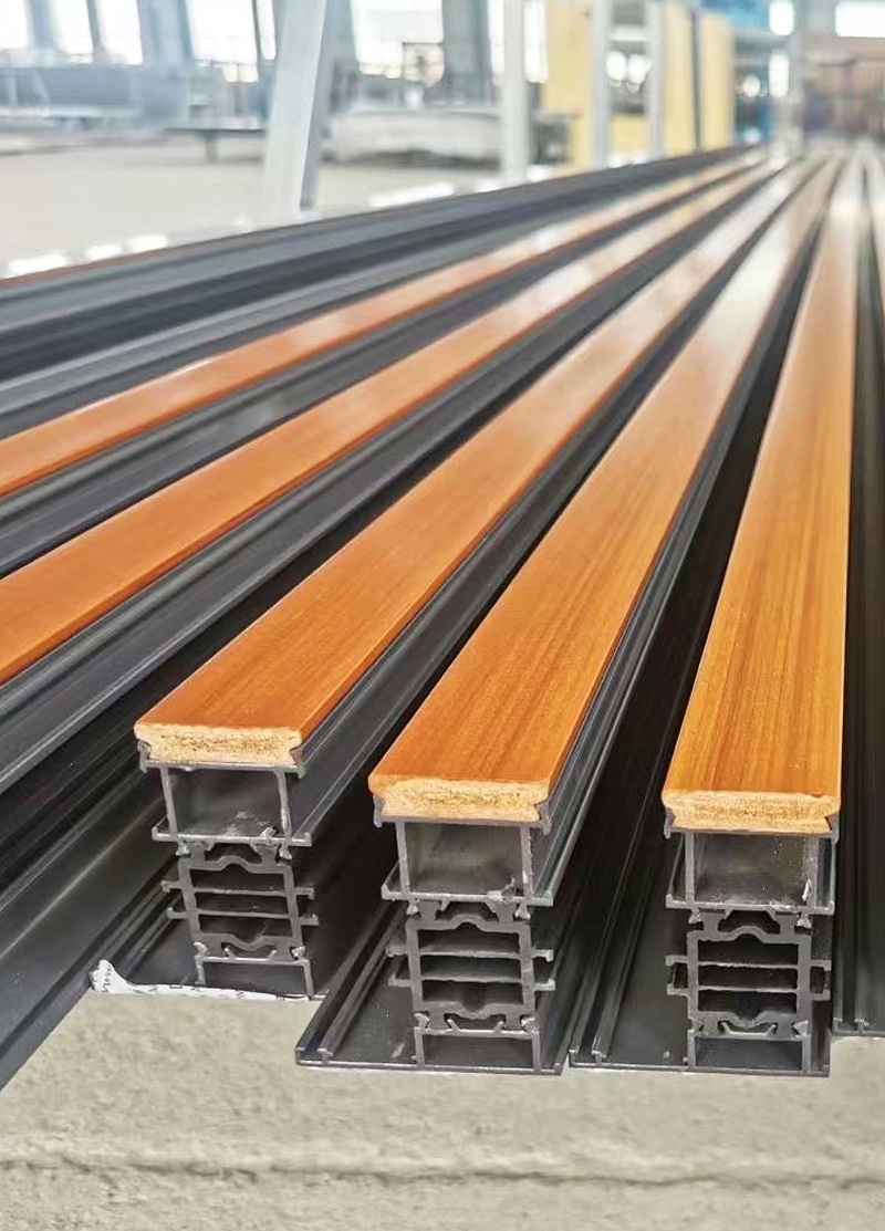 鋁合金門窗怎么選？什么樣的更好用？我家換了三次門窗，可以說一說感受！