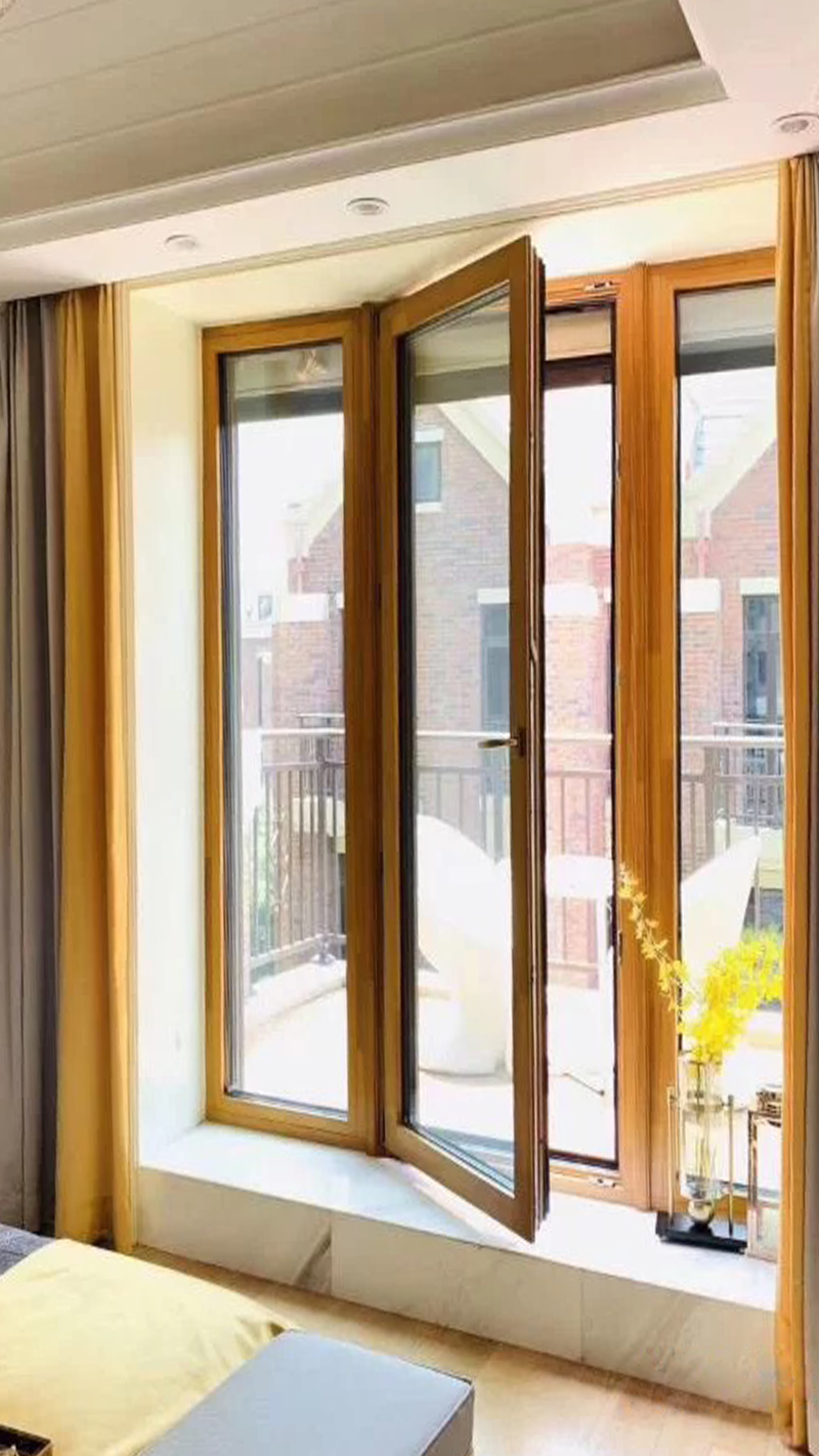 別再嫌這款鋁木復(fù)合門(mén)窗貴啦，用起來(lái)它真的物超所值！