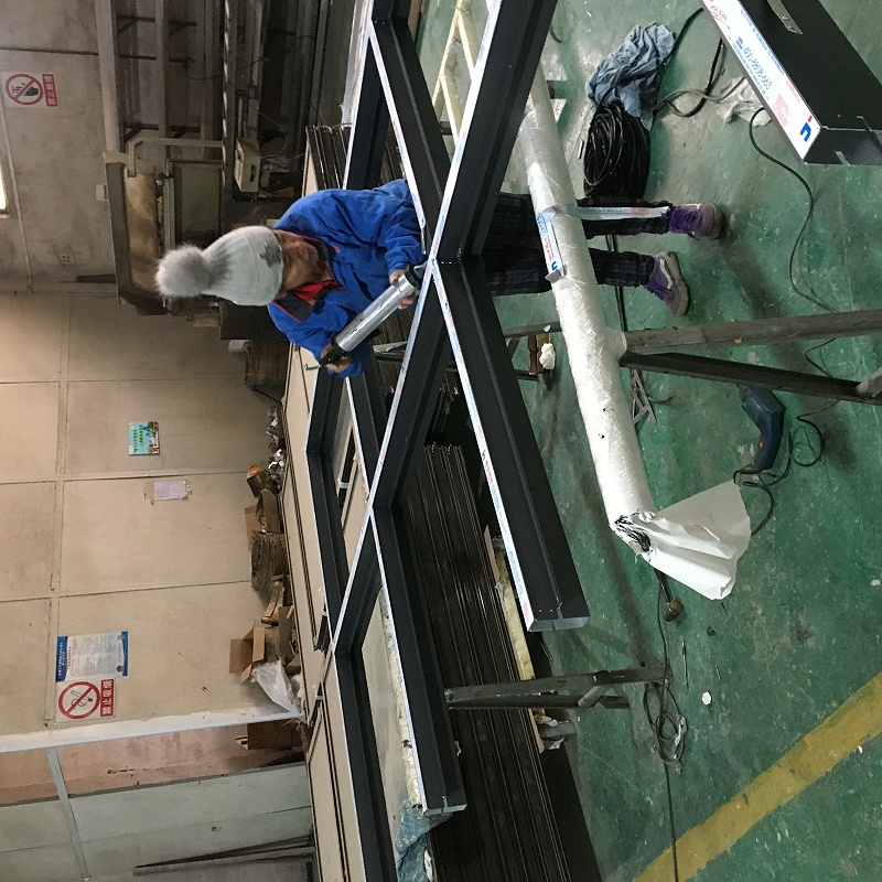 堪比美的暖風(fēng)機(jī)的鋁木復(fù)合門窗，助你輕松抵御寒冬！