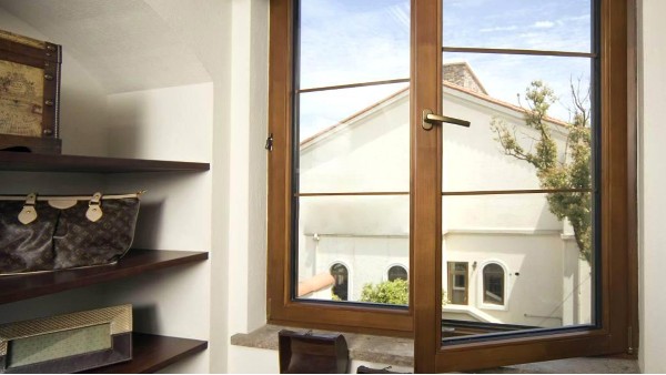 別墅裝修高端鋁合金門窗可以選擇哪個牌子？樓上樓門窗怎么樣？